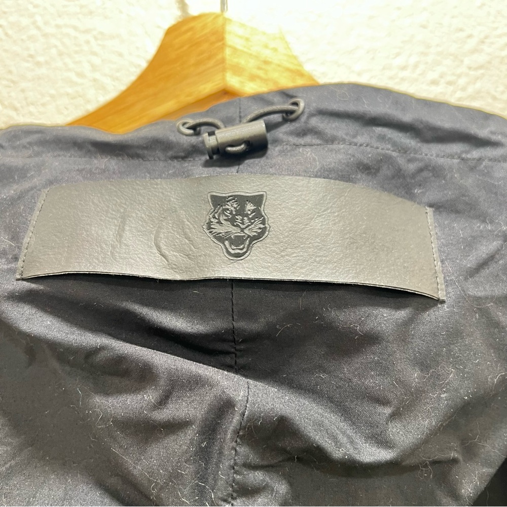 Onitsuka Tiger x Andrea Pompilio Men’s Black Oversized Hooded Jacket Size Medium - Picture 4 of 14